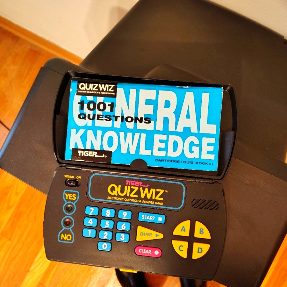 Tiger Quiz Wiz Electronic Game